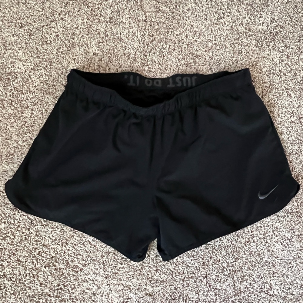 Nike women’s running short